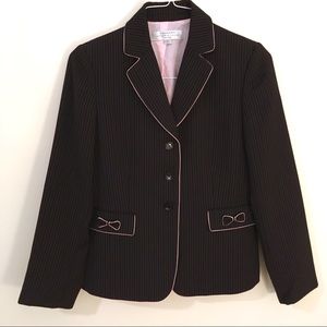🌟 3 for $15 🌟 Tahari Black Coat with Pink Bow.